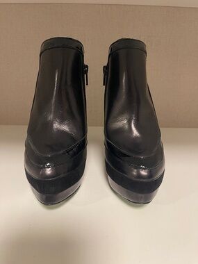 Ruthie Davis Leather, Patent Leather and Suede Black Platform Booties 37.5